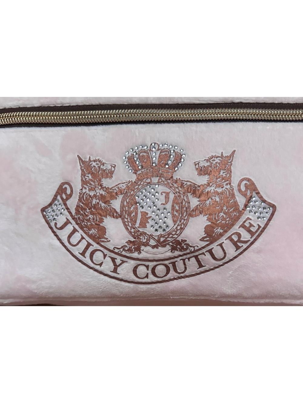 Juicy Couture Pink Plush Cosmetic Bag with Gold Zippers and Logo Detail NWT - Picture 3 of 9